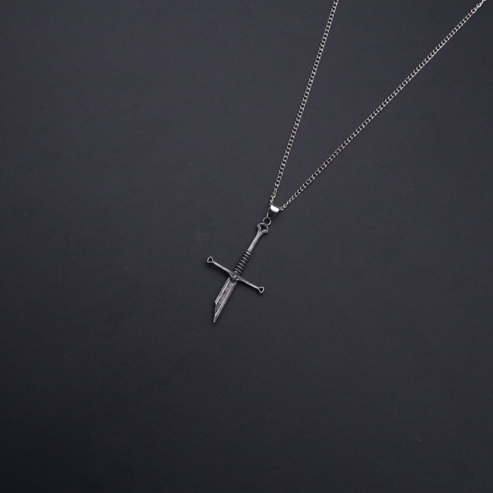 Collier pendentif épée cassée  - Retro Gaming Keychain avis et prix